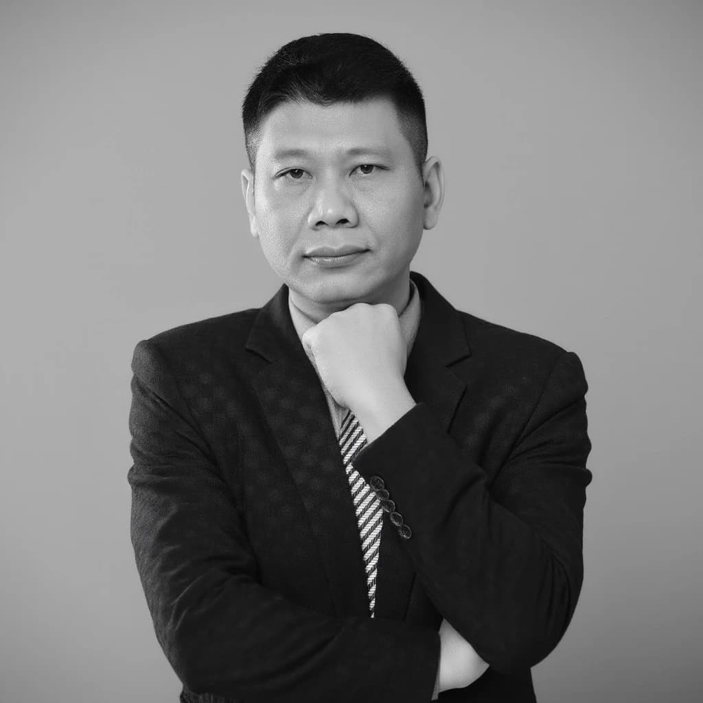 Chân dung Tuấn Hà